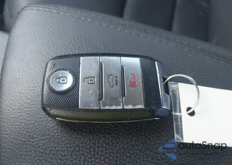 2015 Kia Optima Sx z USA, uszkodzony, nr VIN 5XXGR4A78FG367503